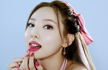 Nayeon TWICE bị rò rỉ clip sex với tỷ phú